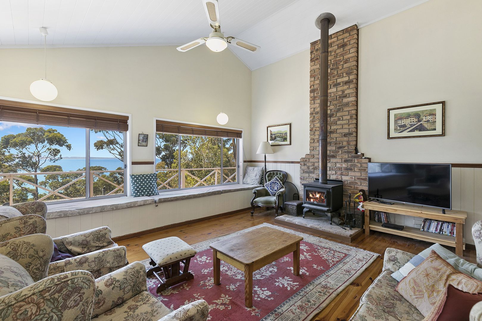 51 Charles Street, Lorne VIC 3232, Image 2