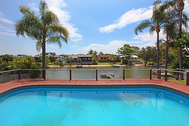 9 Goolagong Court, Broadbeach Waters QLD 4218