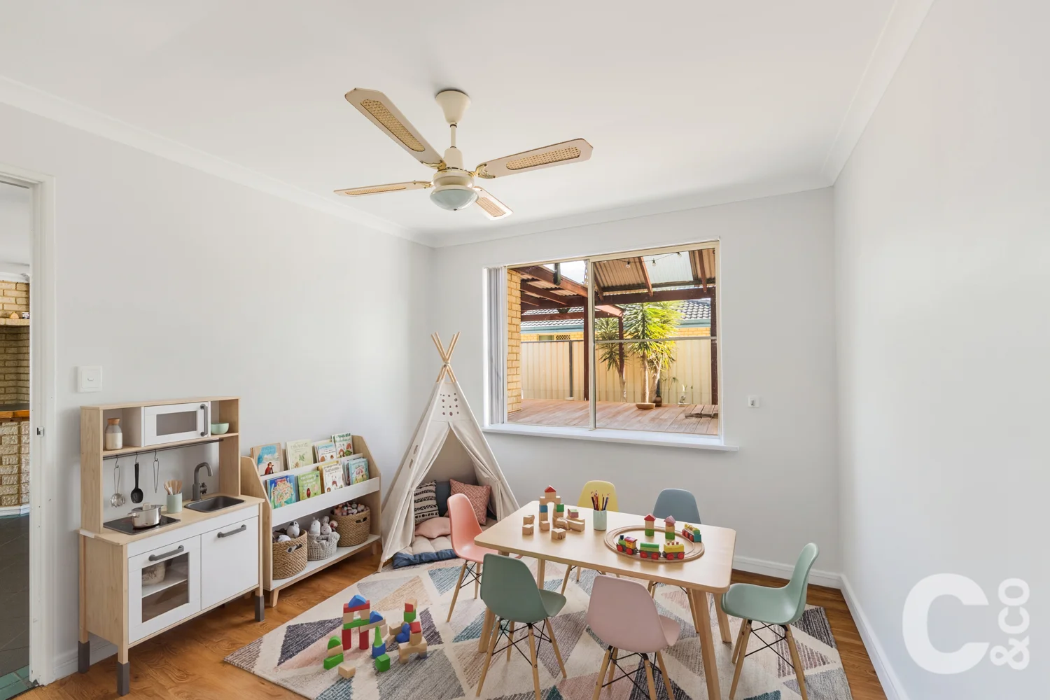 Additional image 14 of 11 Graydon Grove, Leda WA 6170