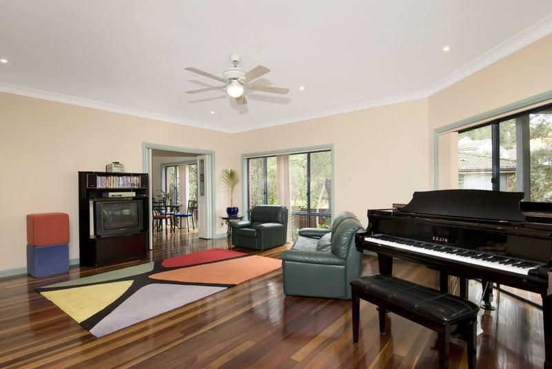 37 Francis Street, Castle Hill NSW 2154, Image 2