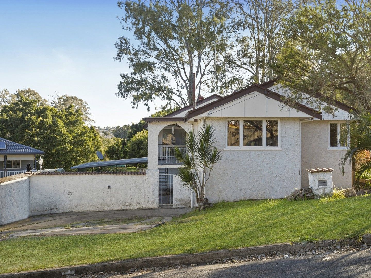 5 bedrooms House in 18 Dulin Street GAILES QLD, 4300