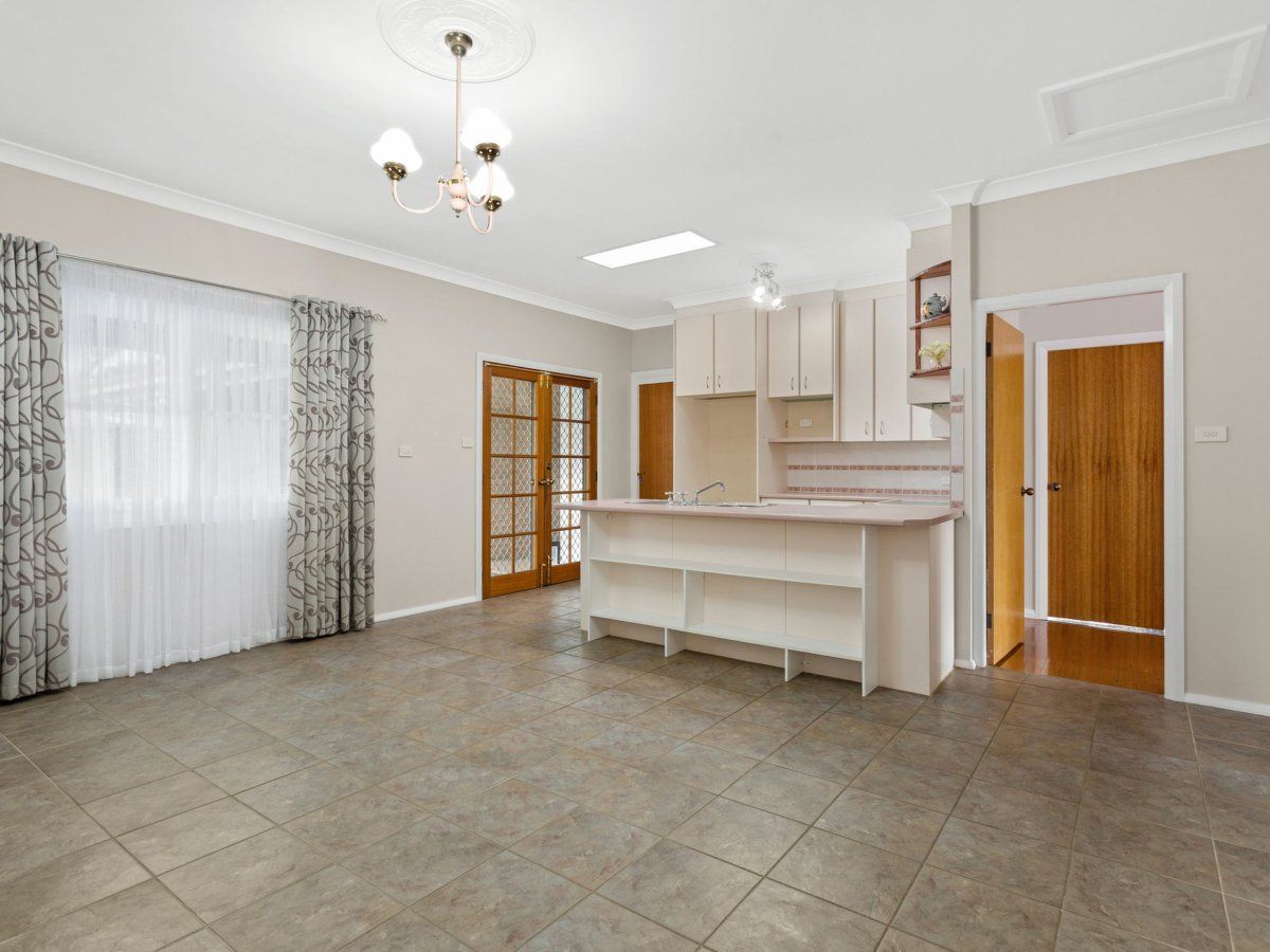 10 & 10A Campbell Street, Taree NSW 2430, Image 2