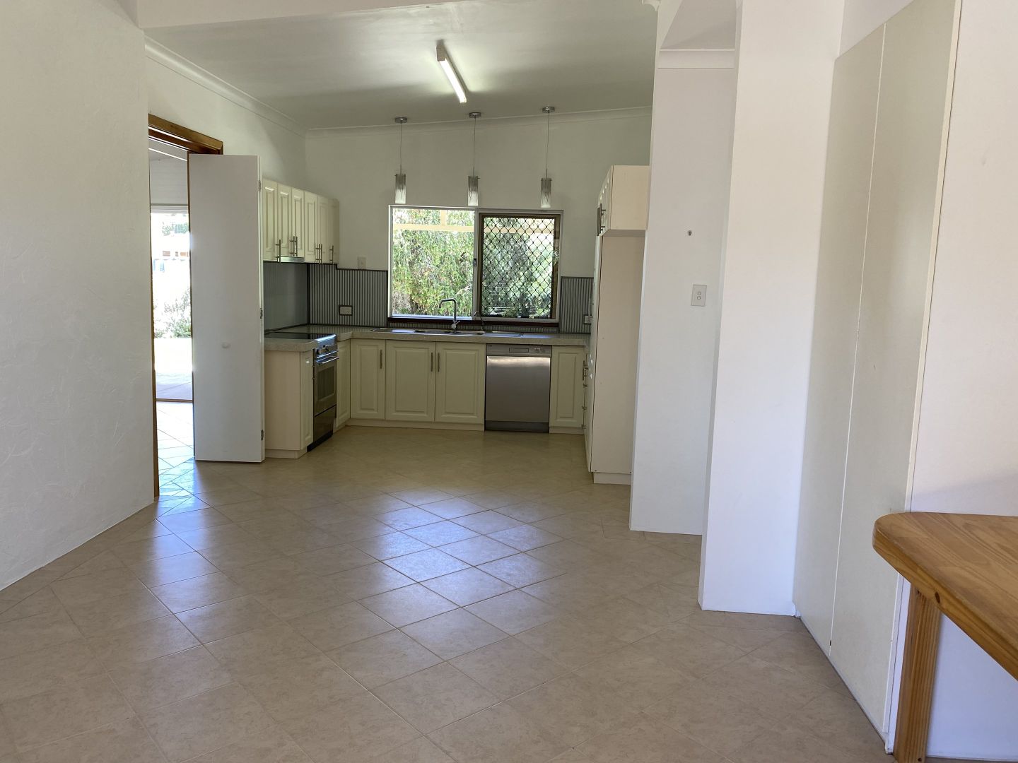 4 Henty Close, North Yunderup WA 6208, Image 2