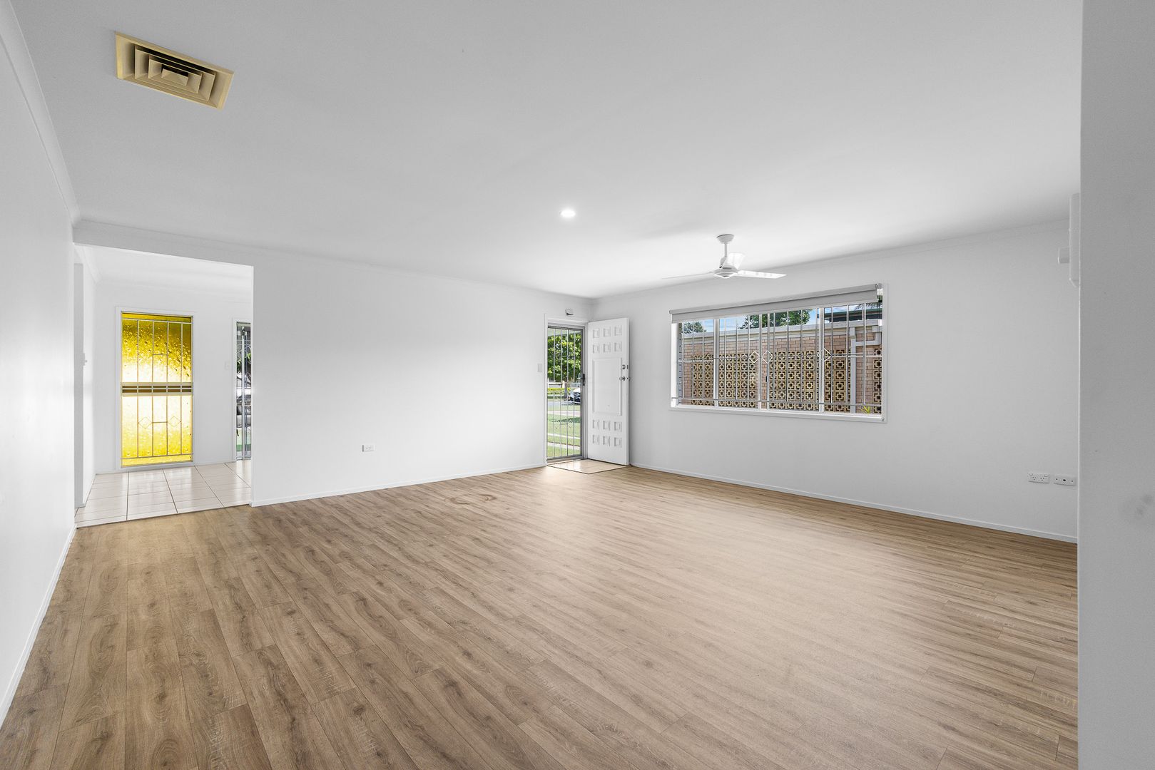 11 Coronation Avenue, Golden Beach QLD 4551, Image 2