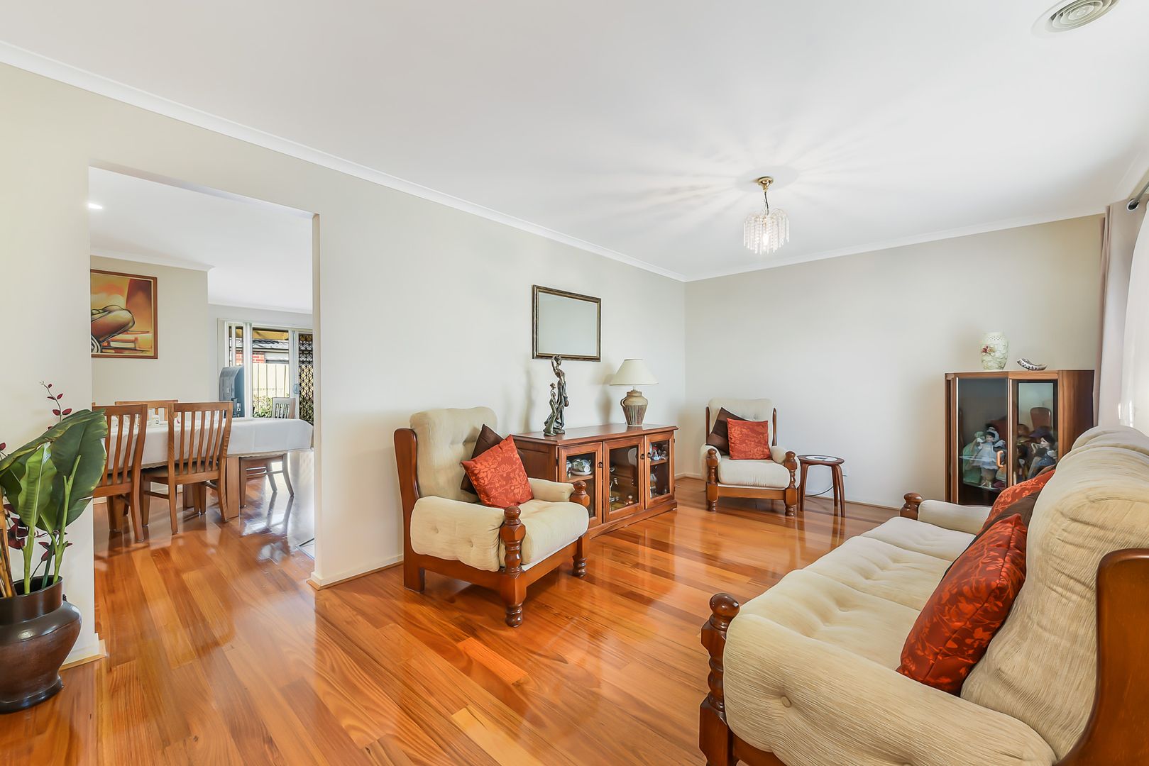 17 The Eyrie, Hampton Park VIC 3976, Image 2