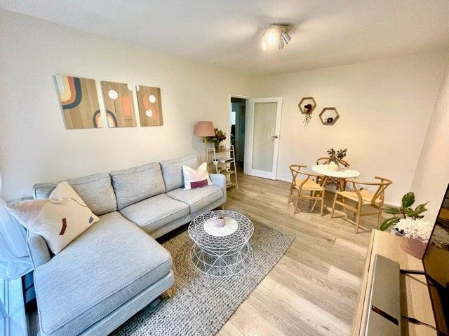 1 bedrooms Apartment / Unit / Flat in 16/23-27 Docker Street ELWOOD VIC, 3184