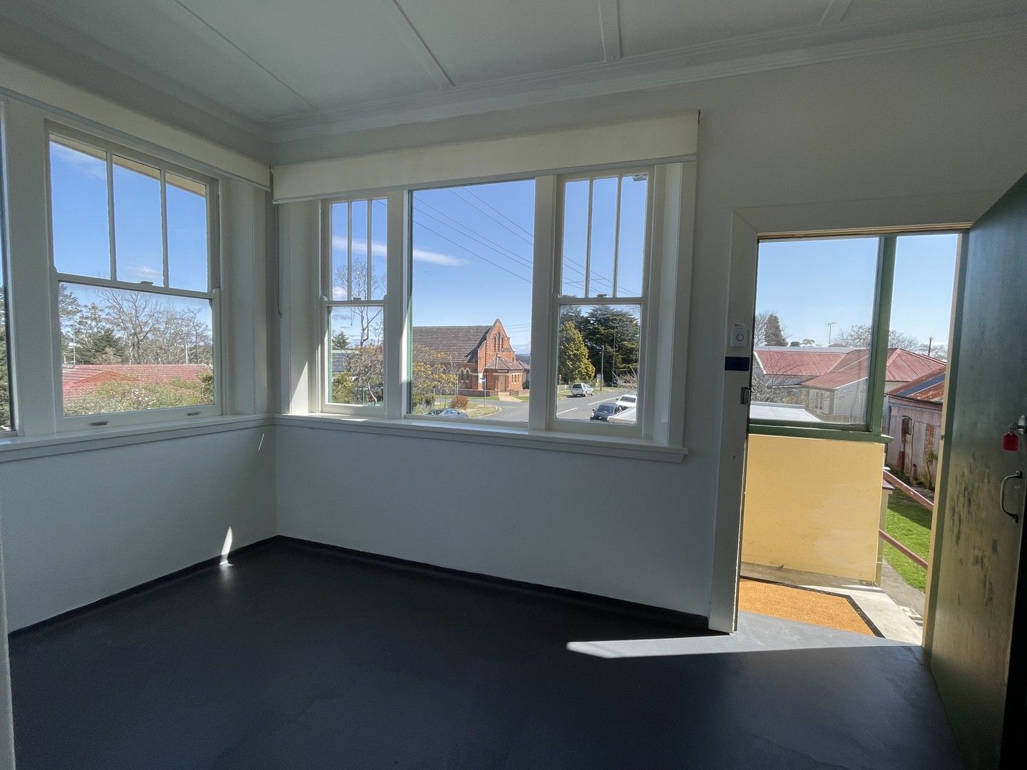 FLAT 2/124 STATION STREET, Blackheath NSW 2785, Image 2