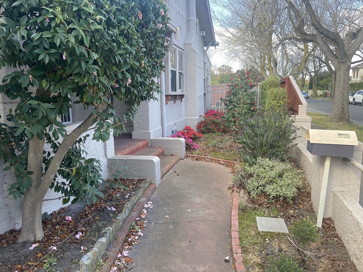 4 bedrooms House in 26 Holroyd Ave ST KILDA EAST VIC, 3183