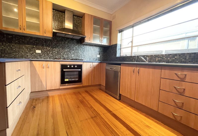 3 bedrooms House in 162 Balcombe Road MENTONE VIC, 3194