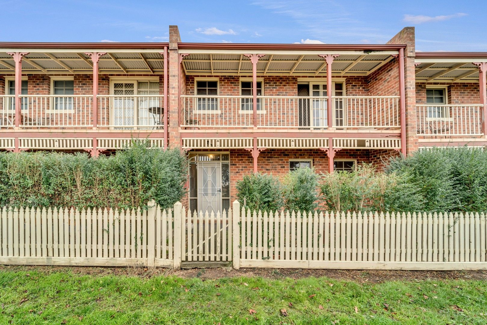 3 bedrooms House in 5 Meadowbank Lane CRAIGIEBURN VIC, 3064