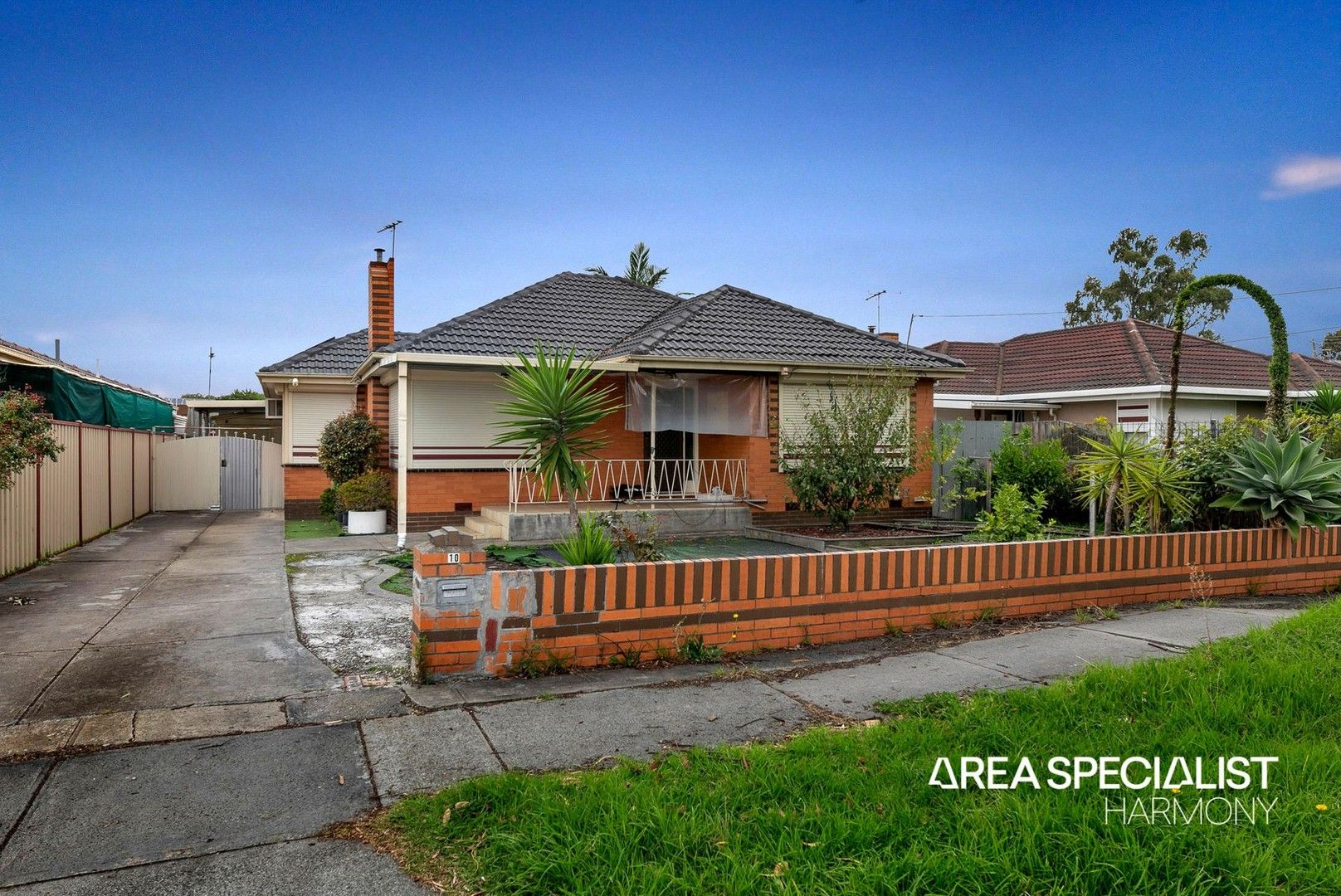 4 bedrooms House in 10 Stevens Road ST ALBANS VIC, 3021