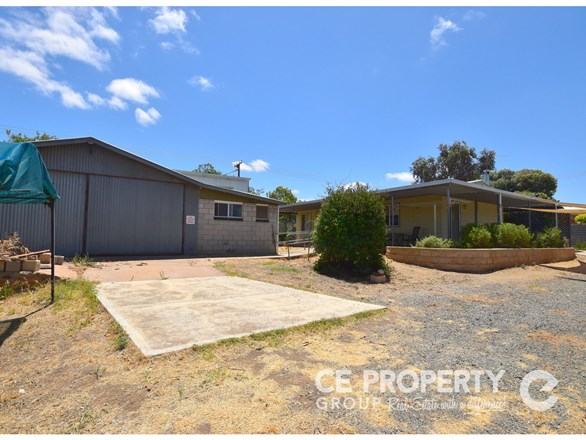 14 North Terrace, Port Mannum SA 5238