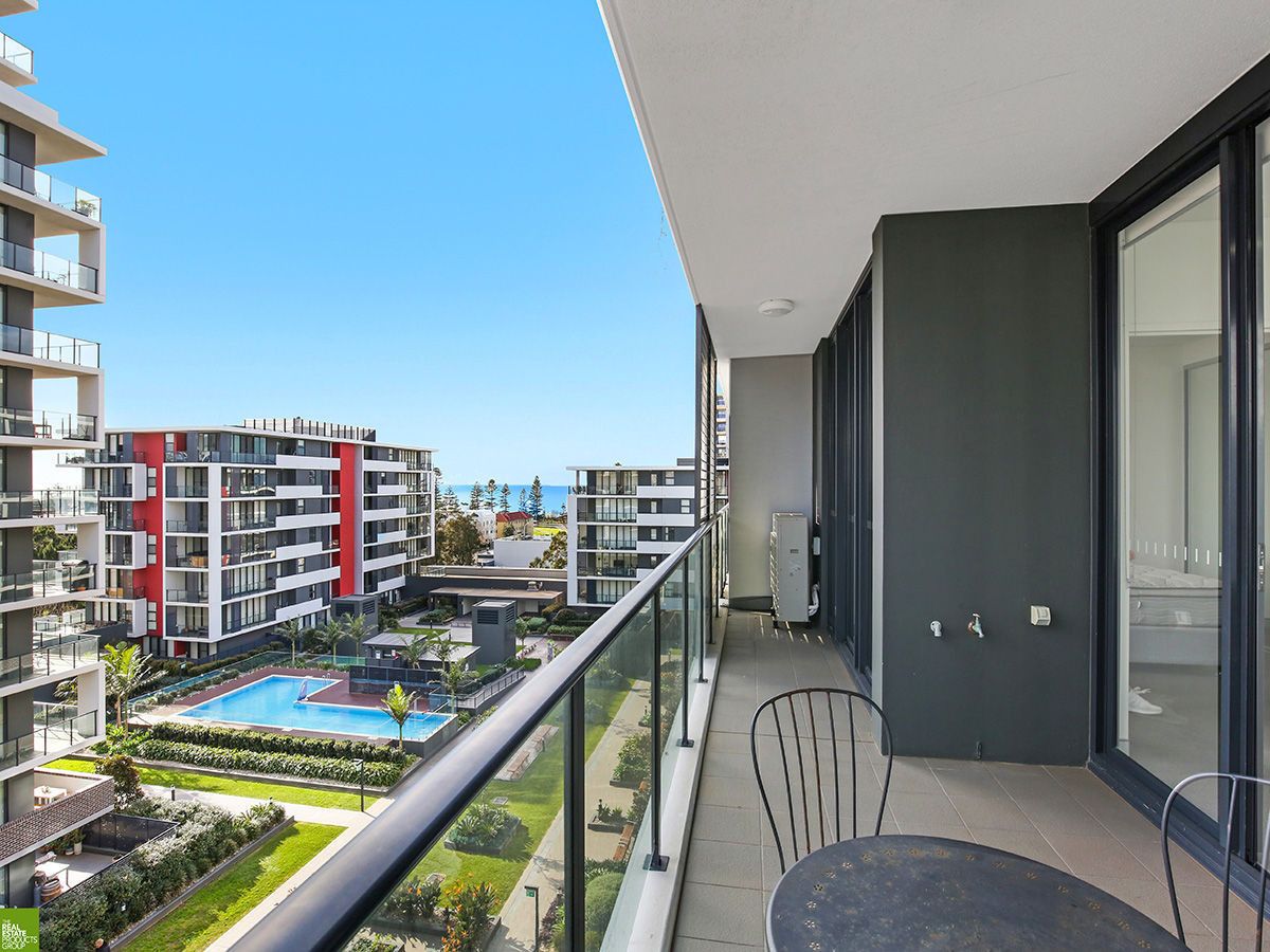 2 bedrooms Apartment / Unit / Flat in 802/28 Burelli Street WOLLONGONG NSW, 2500