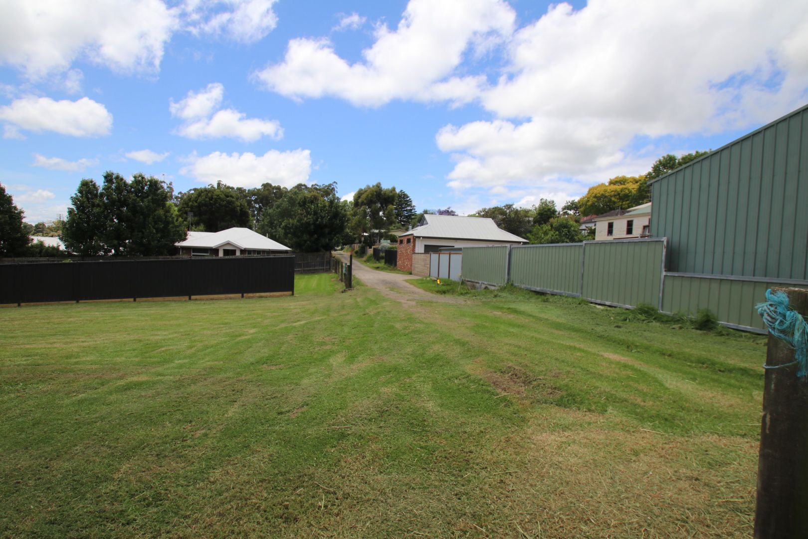 8 Hattam Court, Leongatha VIC 3953, Image 2