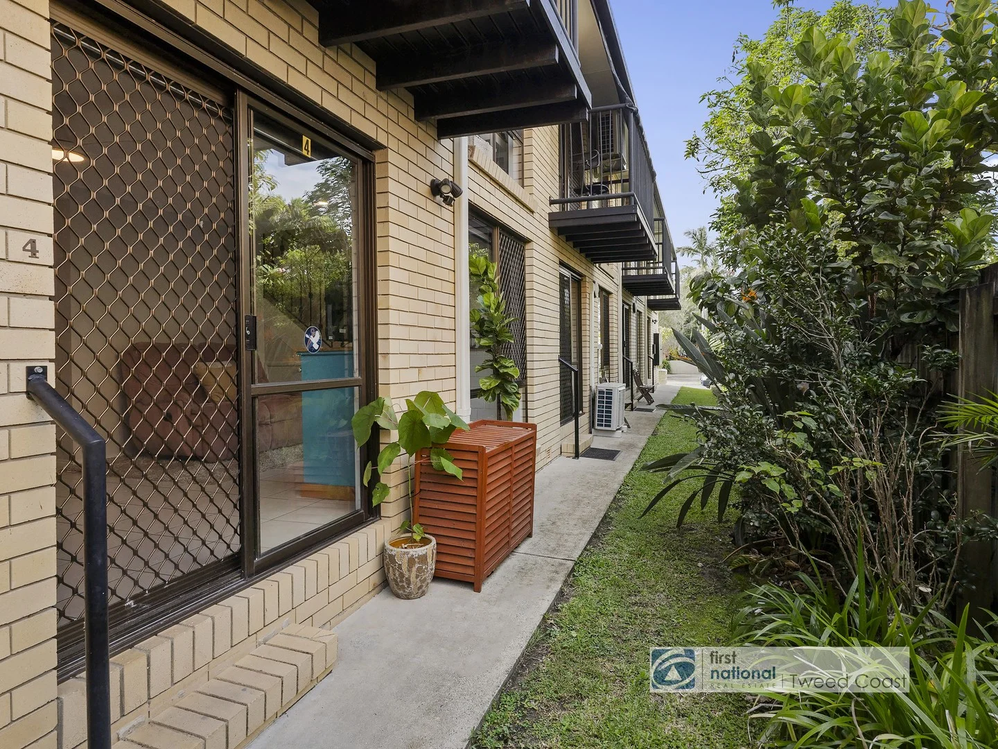 4/10 Honeysuckle Street, Tweed Heads West NSW 2485