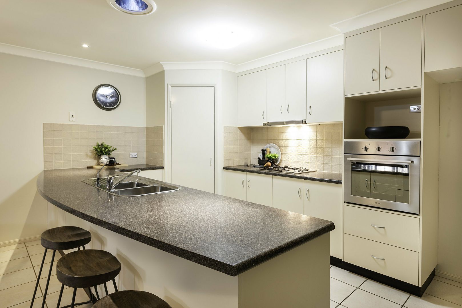 5 Fadden Cres, Middle Ridge QLD 4350 | Domain