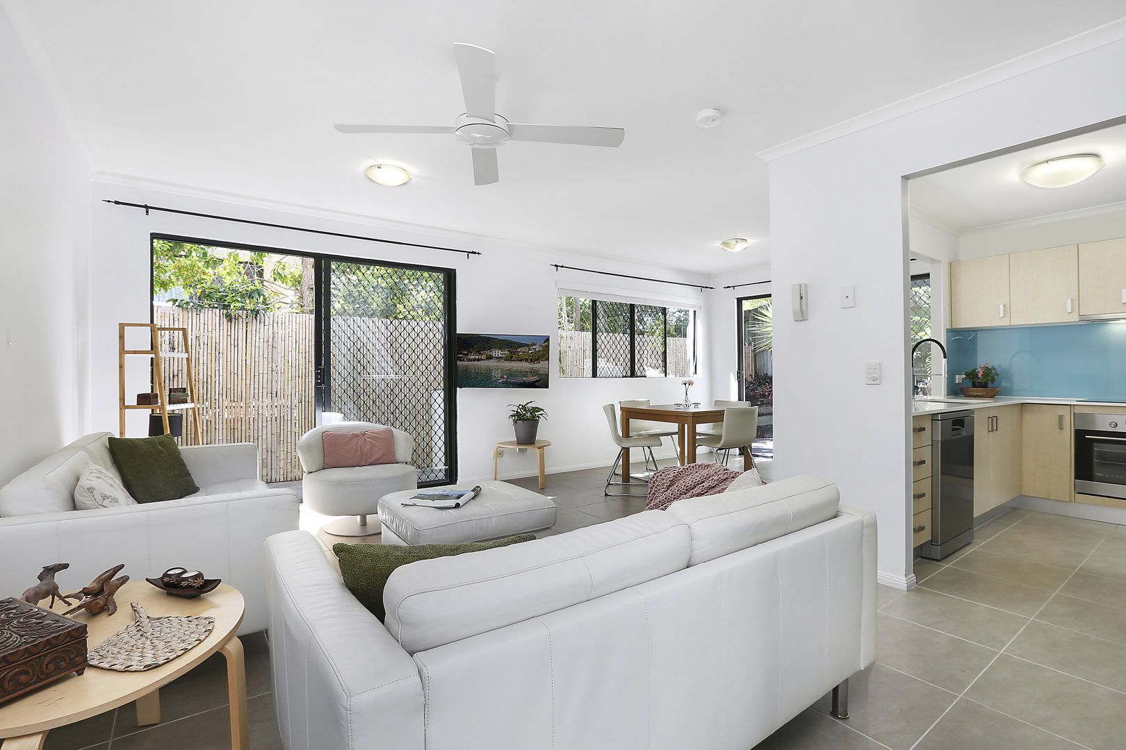 4/14 Advance Place, Sunrise Beach QLD 4567, Image 1