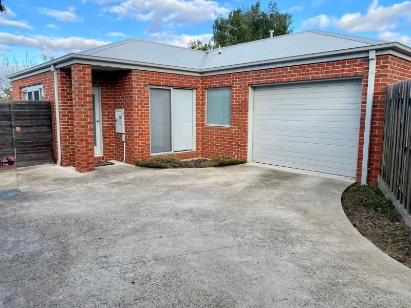 2 bedrooms Townhouse in 11A Foxlease Avenue TRARALGON VIC, 3844
