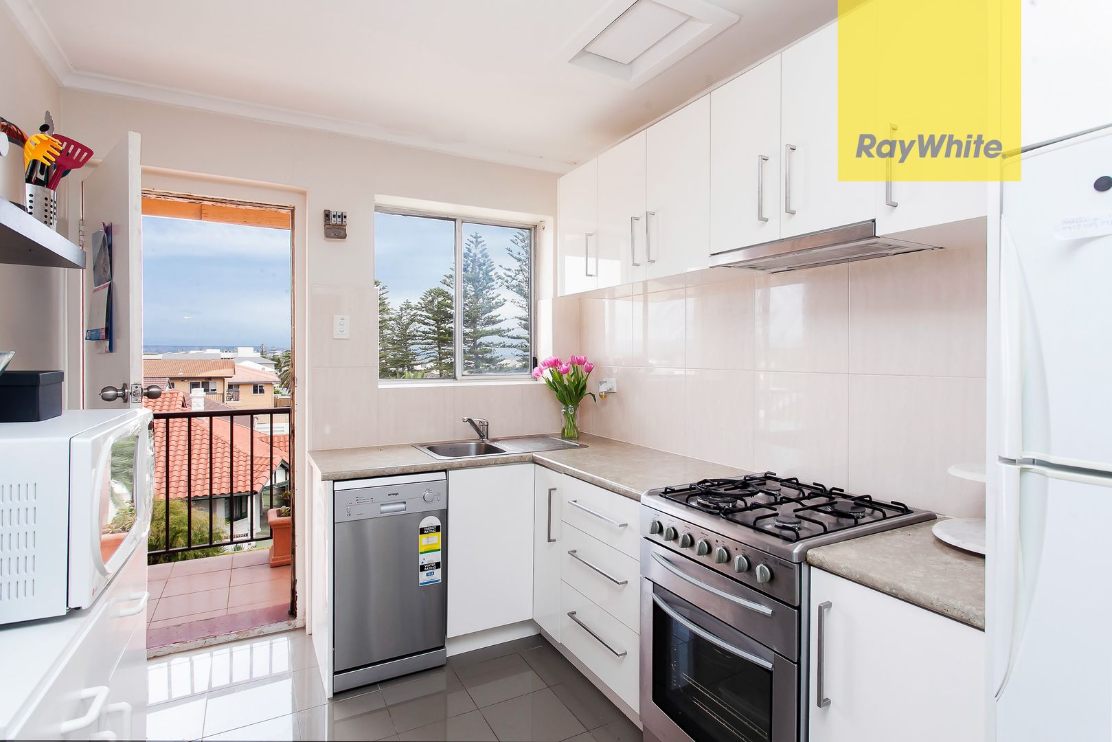 21/180 Seaview Road, Henley Beach South SA 5022, Image 2