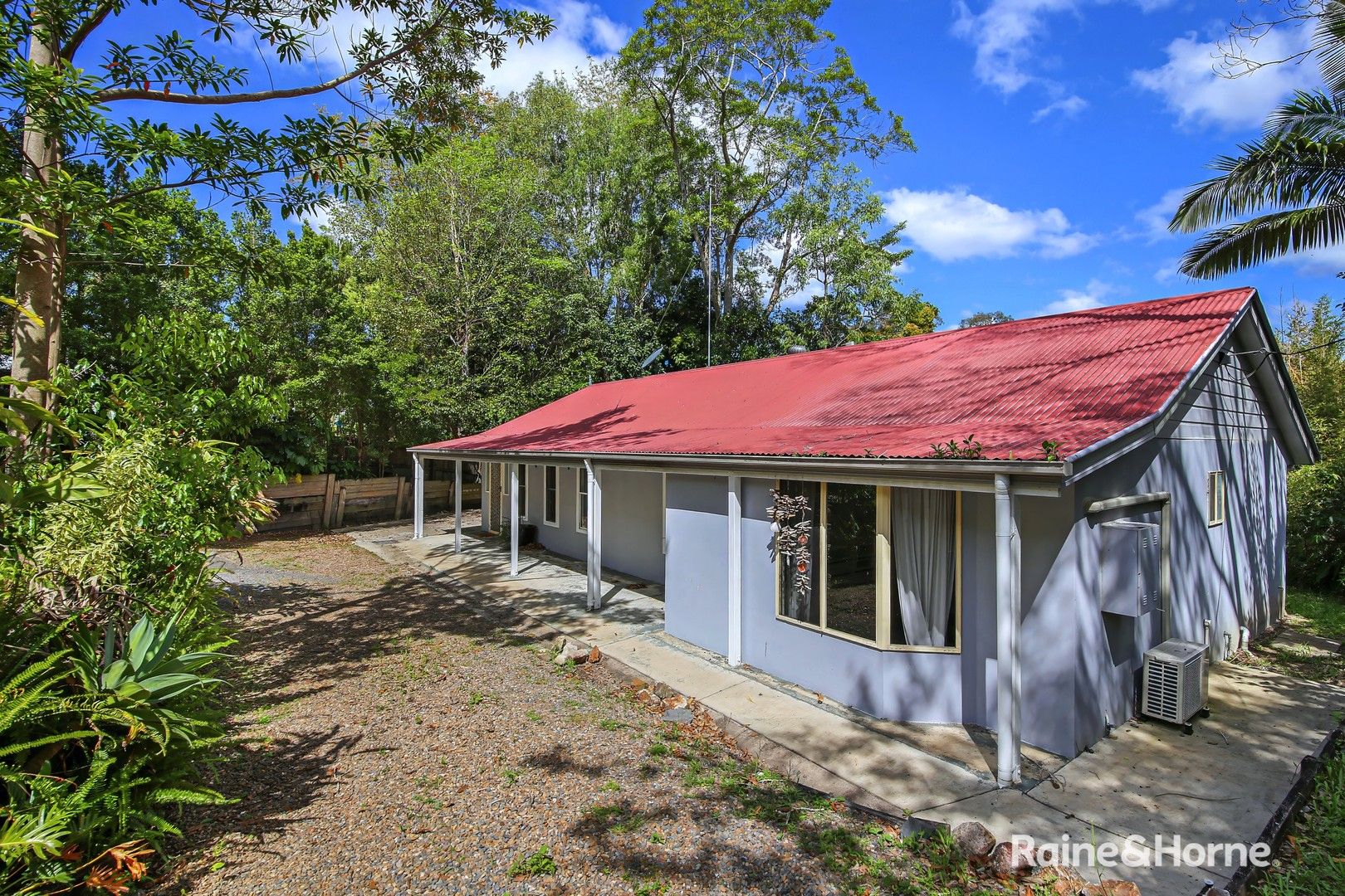 4 bedrooms House in 8 Low Street EUMUNDI QLD, 4562