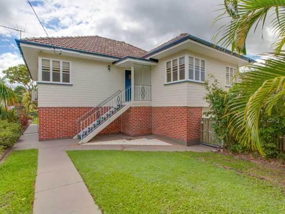 18 Badger Street, Newmarket QLD 4051