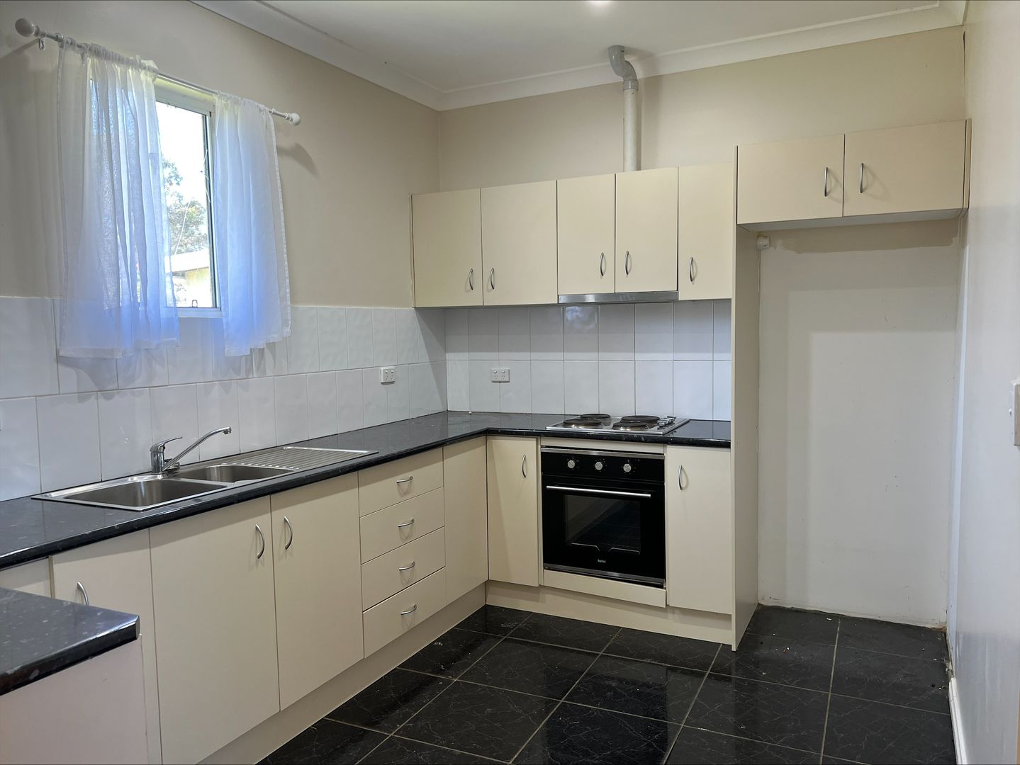 2 Thislte Street, Monteagle NSW 2594 House For Rent 350 Domain