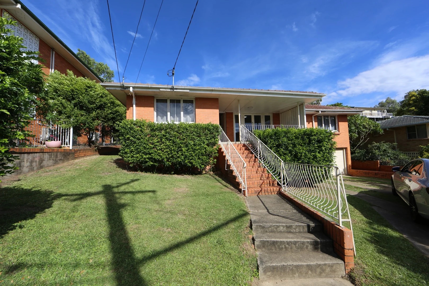 11 Gardenvale St, Holland Park West QLD 4121