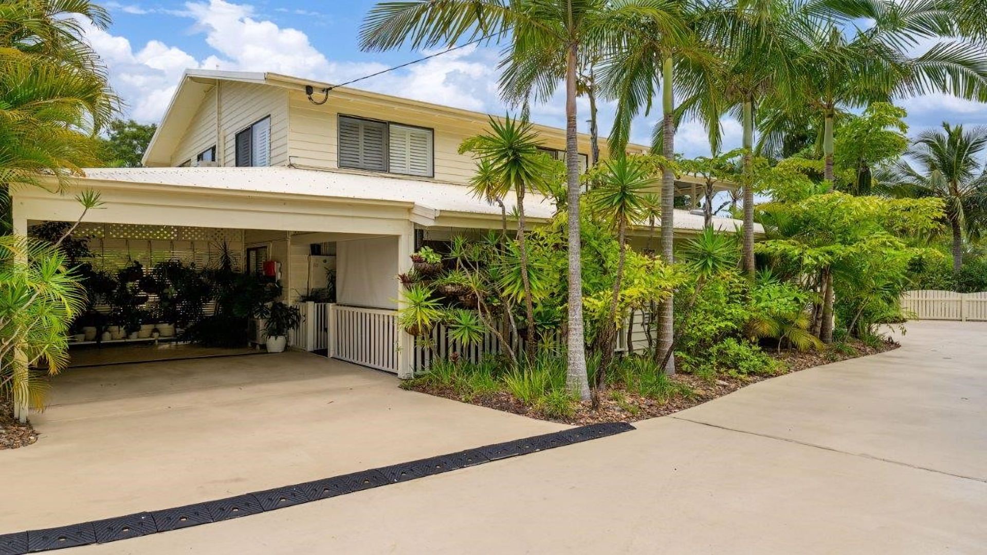 28 KURANA STREET, Rainbow Beach QLD 4581 Domain