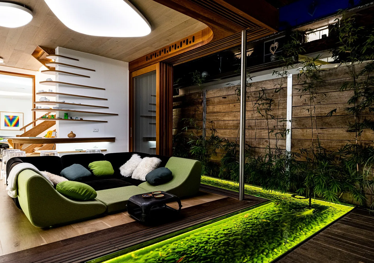Architecturally Designed Luxury Home, Executive Furnished - Więcej