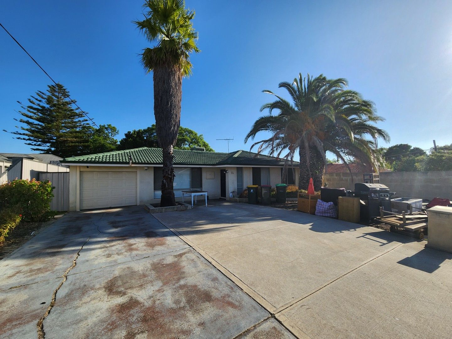 3 bedrooms House in 10 Whitehouse Drive KOONDOOLA WA, 6064