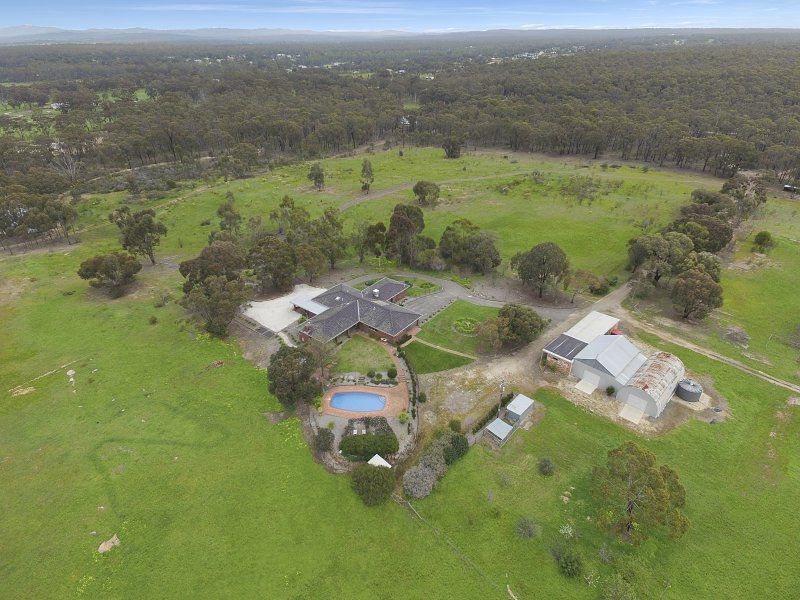 110 Alexander Road, Junortoun VIC 3551, Image 2