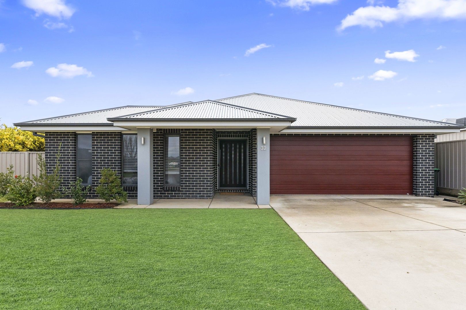 32 Darcy Drive, Boorooma NSW 2650, Image 0