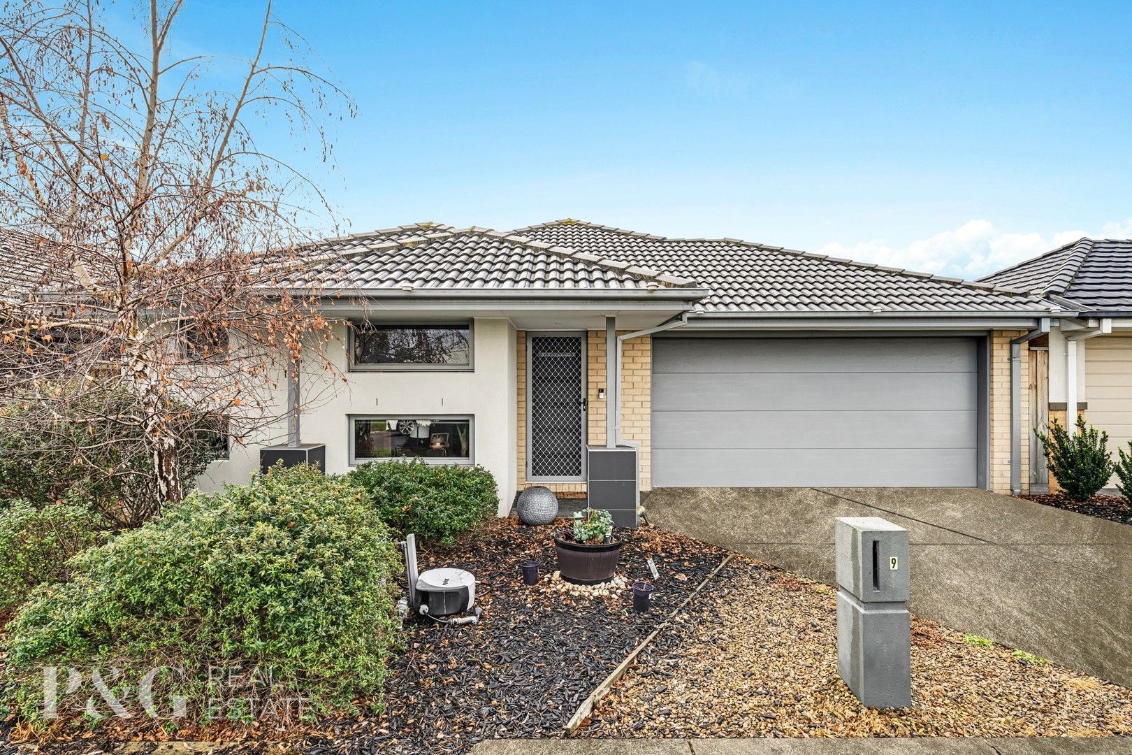 4 bedrooms House in 9 Marathon Way NARRE WARREN SOUTH VIC, 3805