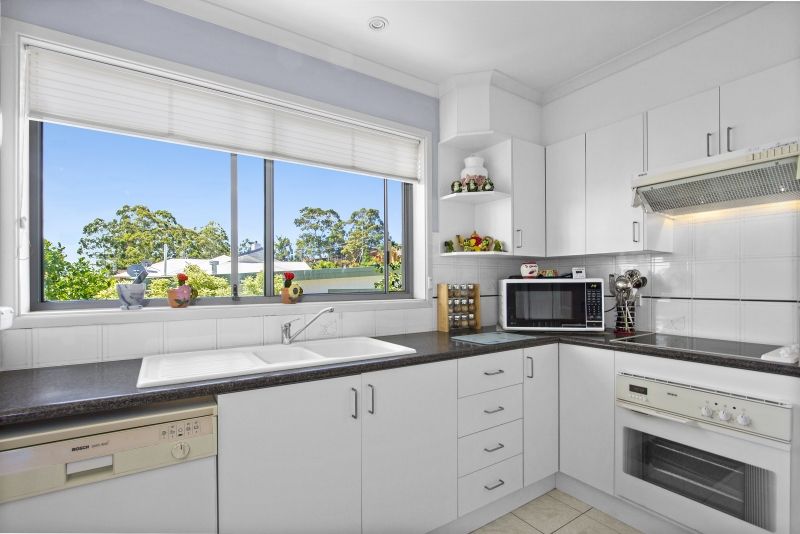 56 Riverview Crescent, Catalina NSW 2536, Image 2