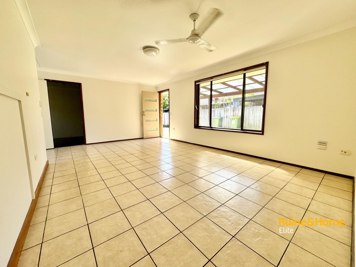 2/24 Anne Street, Southport QLD 4215, Image 2