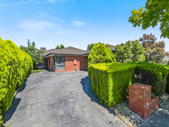 64 Strathaird Drive, Narre Warren South VIC 3805