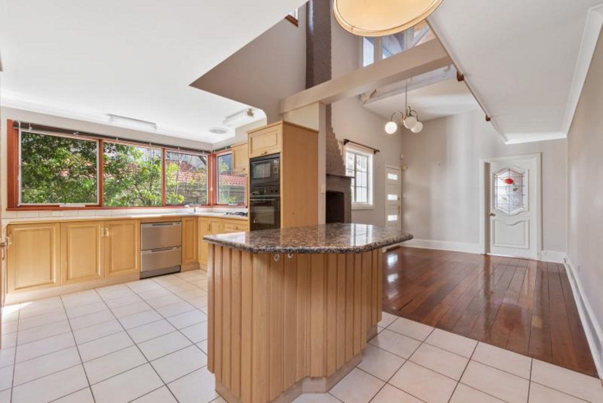 3 bedrooms House in 69 Douglas Avenue SOUTH PERTH WA, 6151