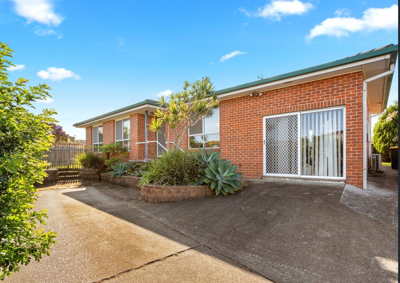 3 bedrooms House in 4B Coral Close OLD BAR NSW, 2430