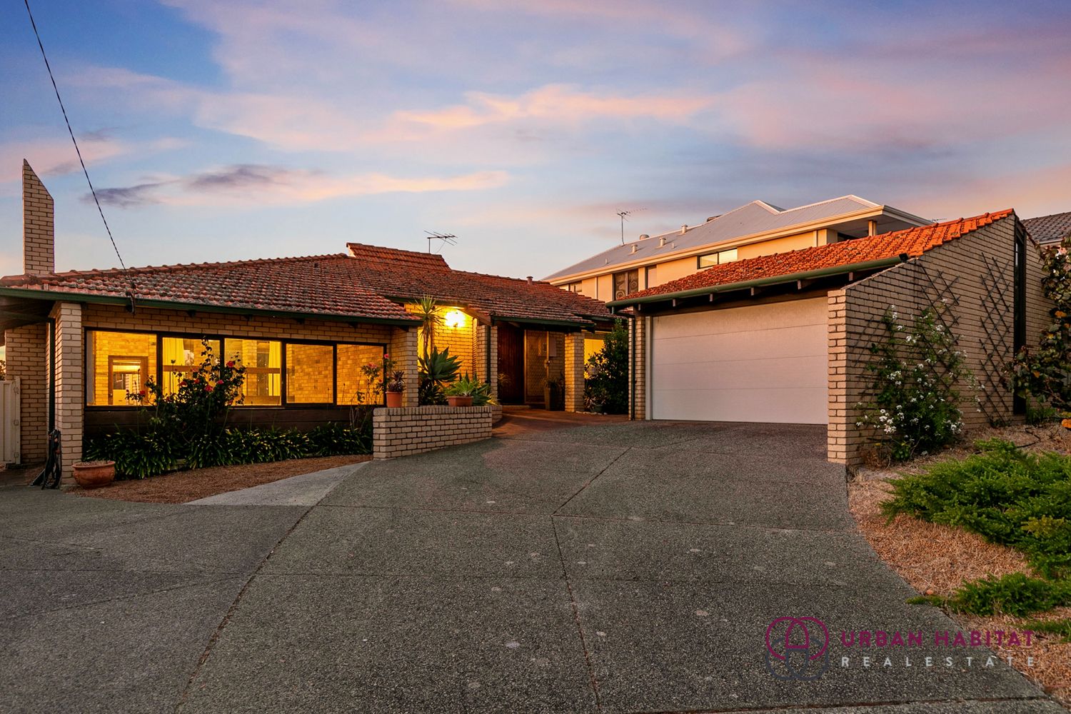 4 bedrooms House in 36 Deverell Way BENTLEY WA, 6102