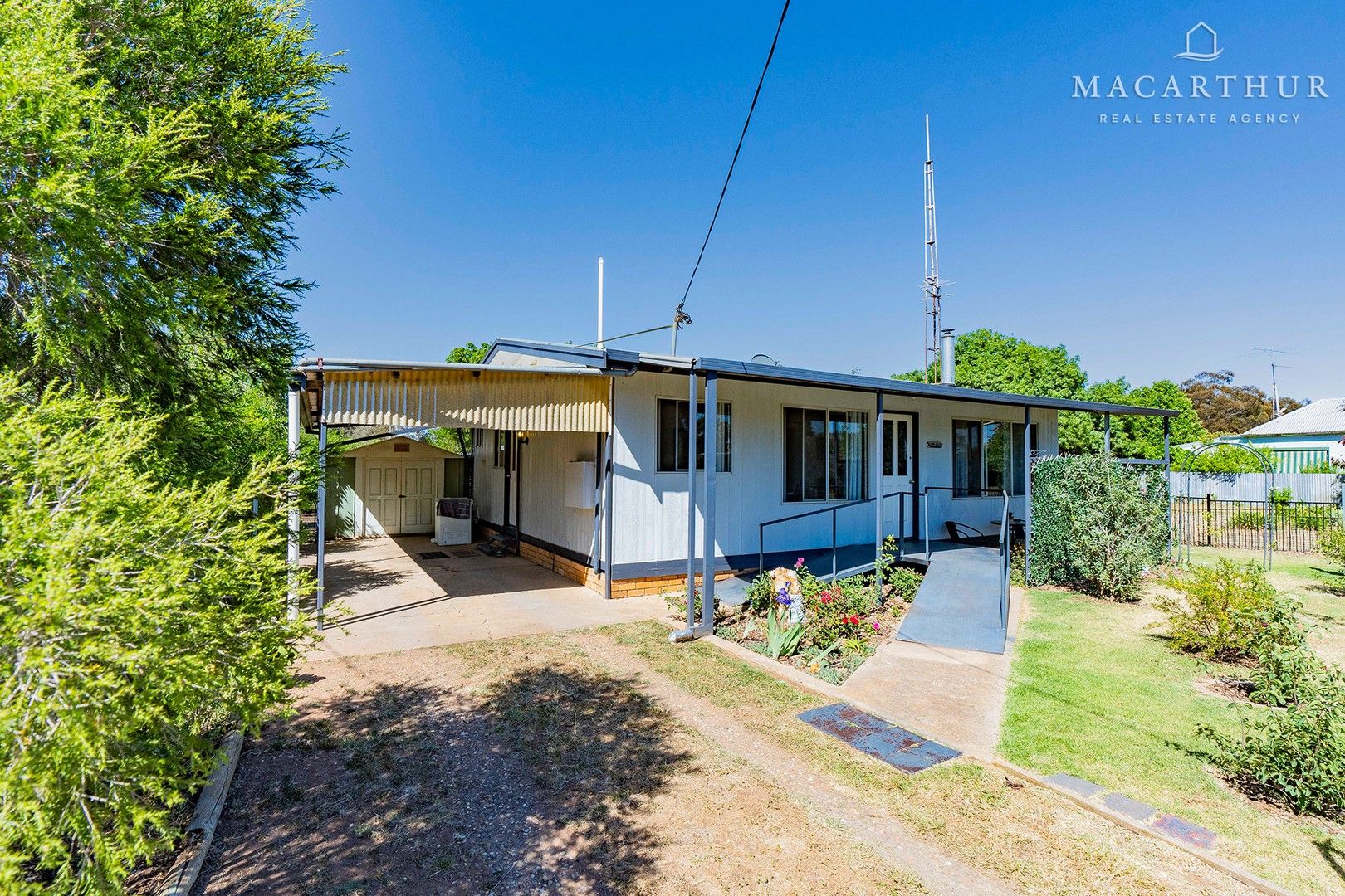 31 Loch Street, Ganmain NSW 2702, Image 0