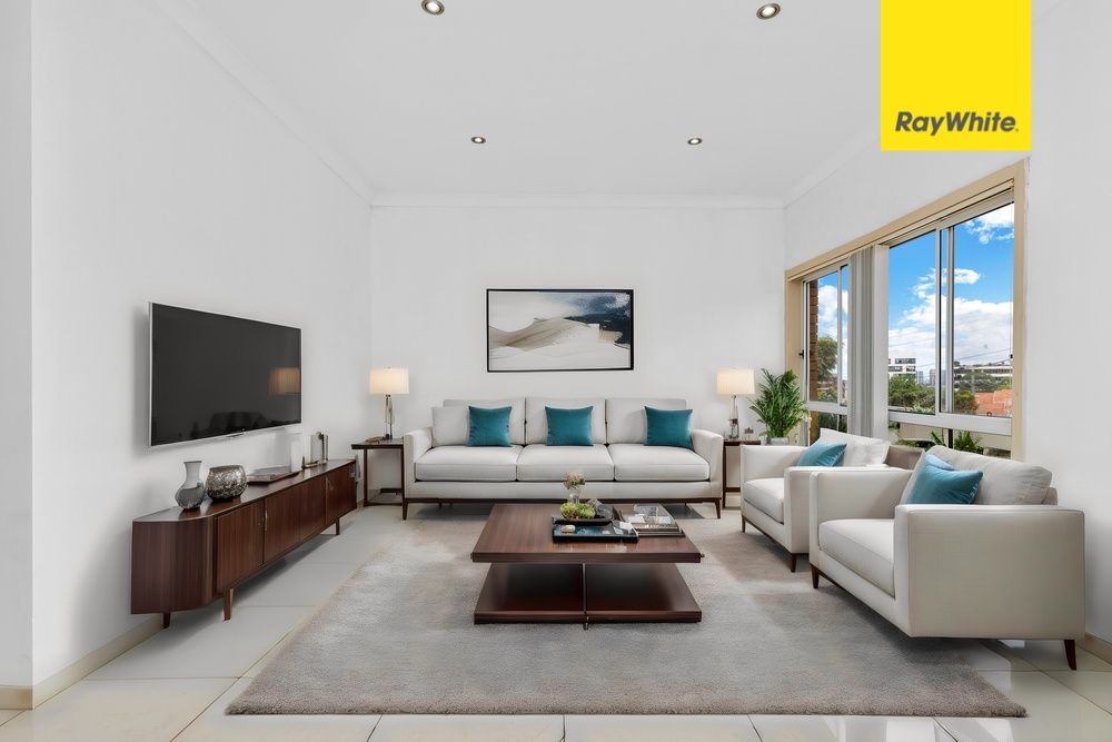 4 bedrooms Townhouse in 7/4-5 Dean Crescent ERMINGTON NSW, 2115