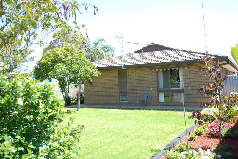 400 HARFLEUR STREET, Deniliquin NSW 2710, Image 1