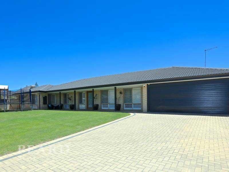 5 Regis Court, Mullaloo WA 6027, Image 2