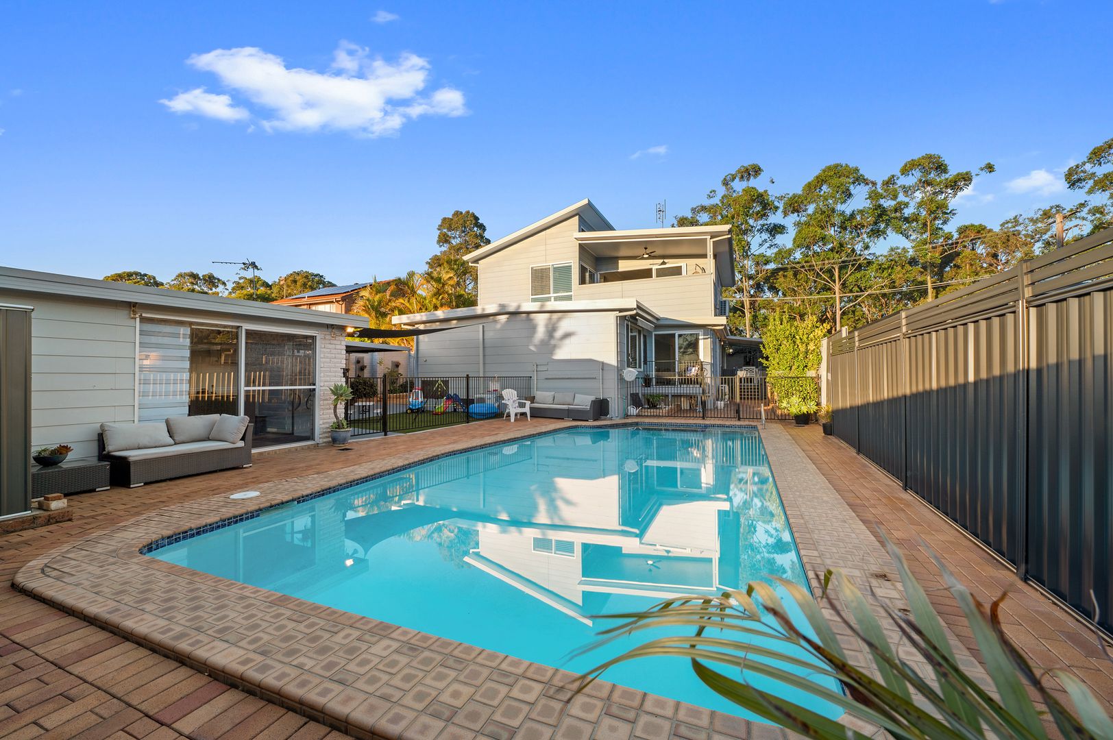 2 Bronwen Avenue, Eleebana NSW 2282, Image 1