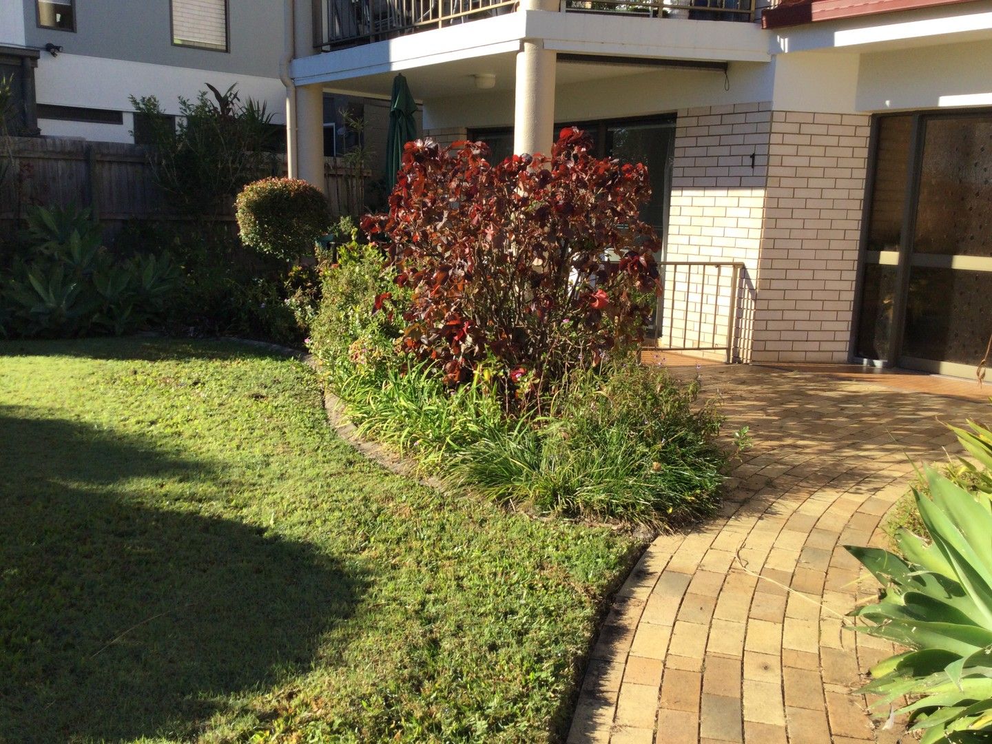 2 bedrooms Apartment / Unit / Flat in 1/45 Bradman Ave MAROOCHYDORE QLD, 4558