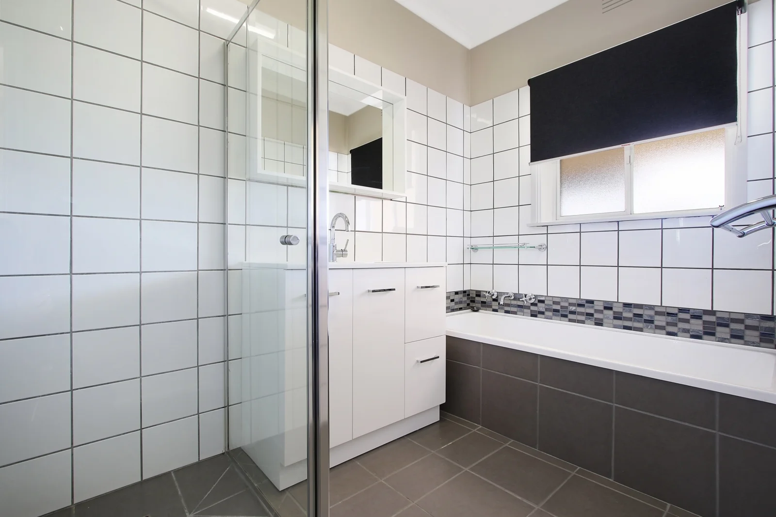 Additional image 4 of 596 Whinray Cres, East Albury NSW 2640