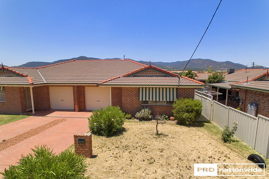 1/3 Wattle Street, Kootingal NSW 2352, Image 2