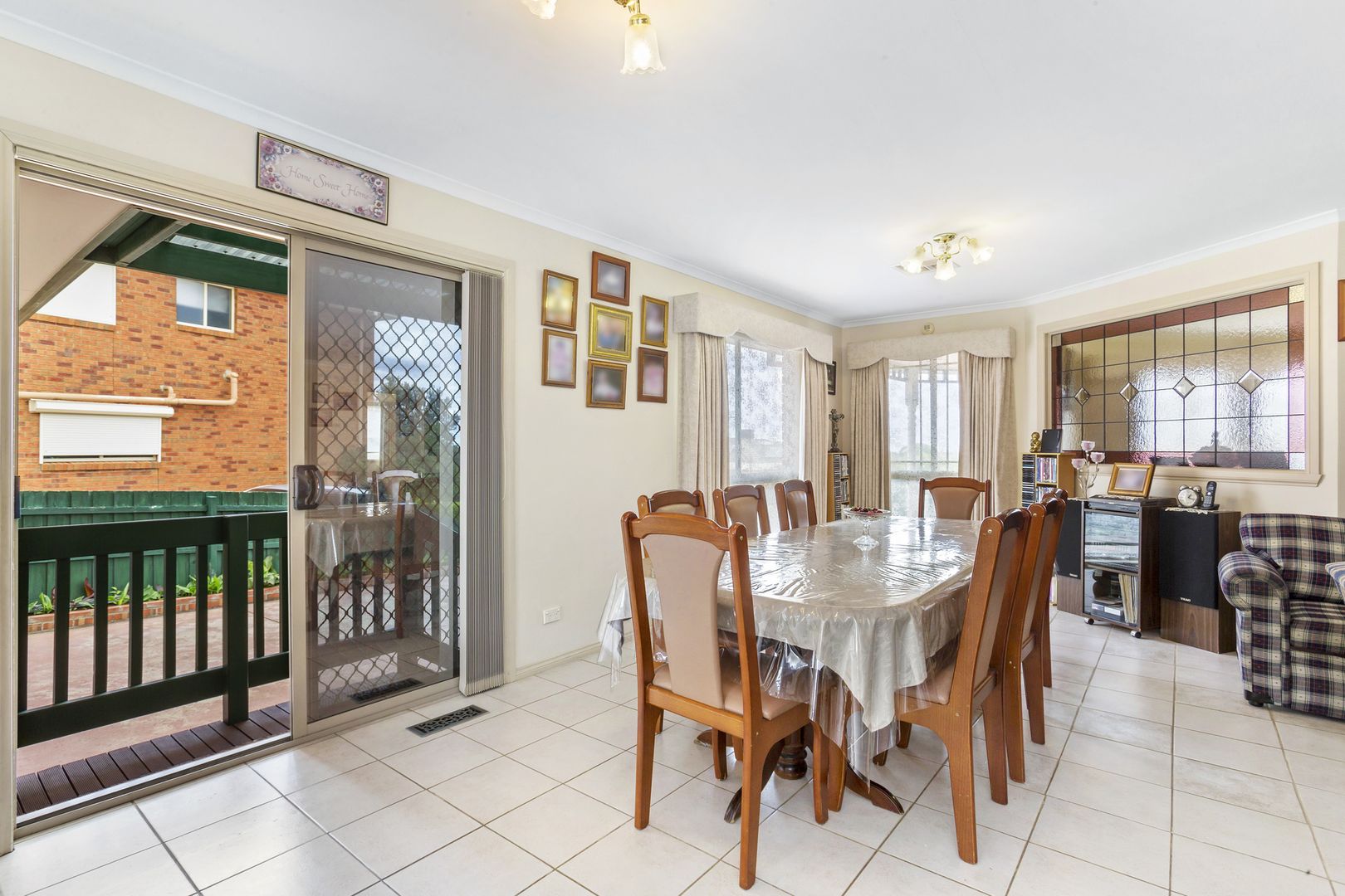 24 Possum Place, South Morang VIC 3752, Image 2