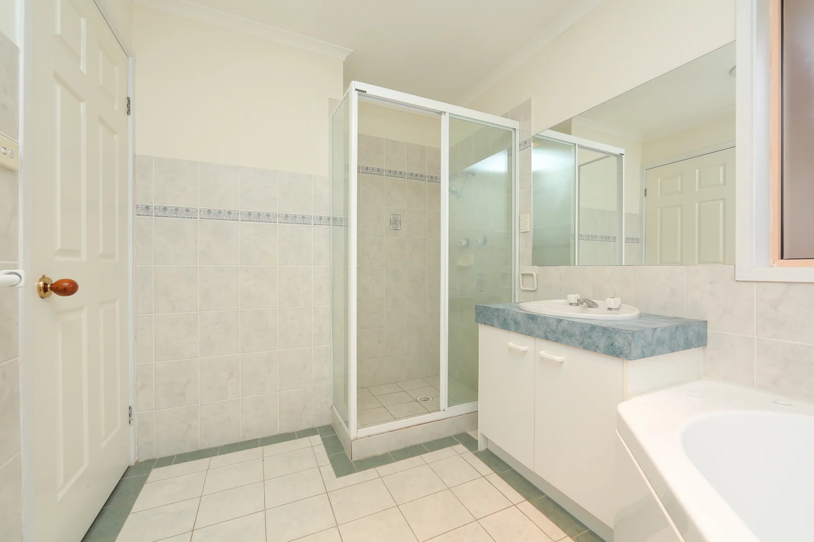 Additional image 9 of 1/4 Hutchins Street, Yarralumla ACT 2600