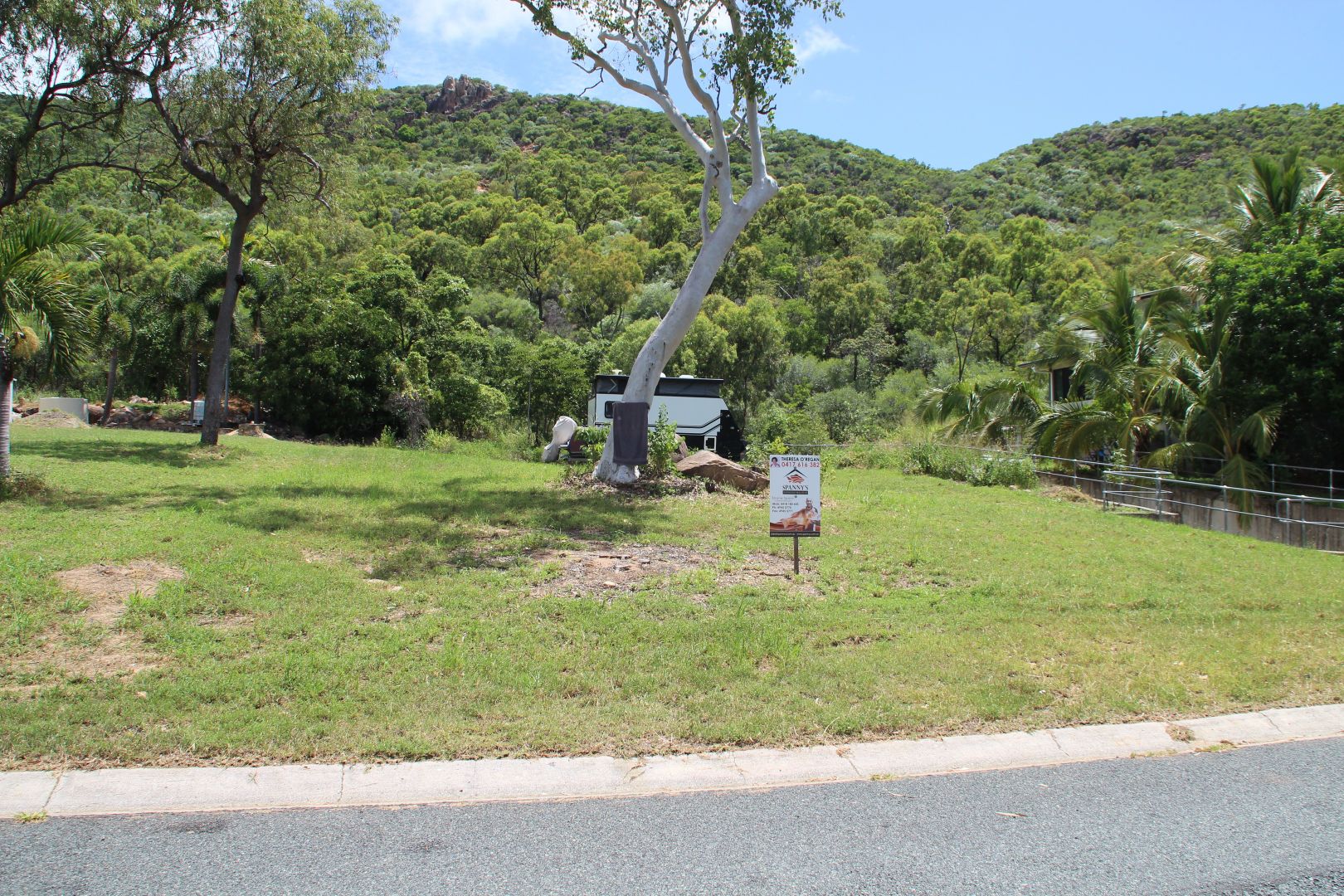 117 Gloucester Ave, Hideaway Bay QLD 4800, Image 2